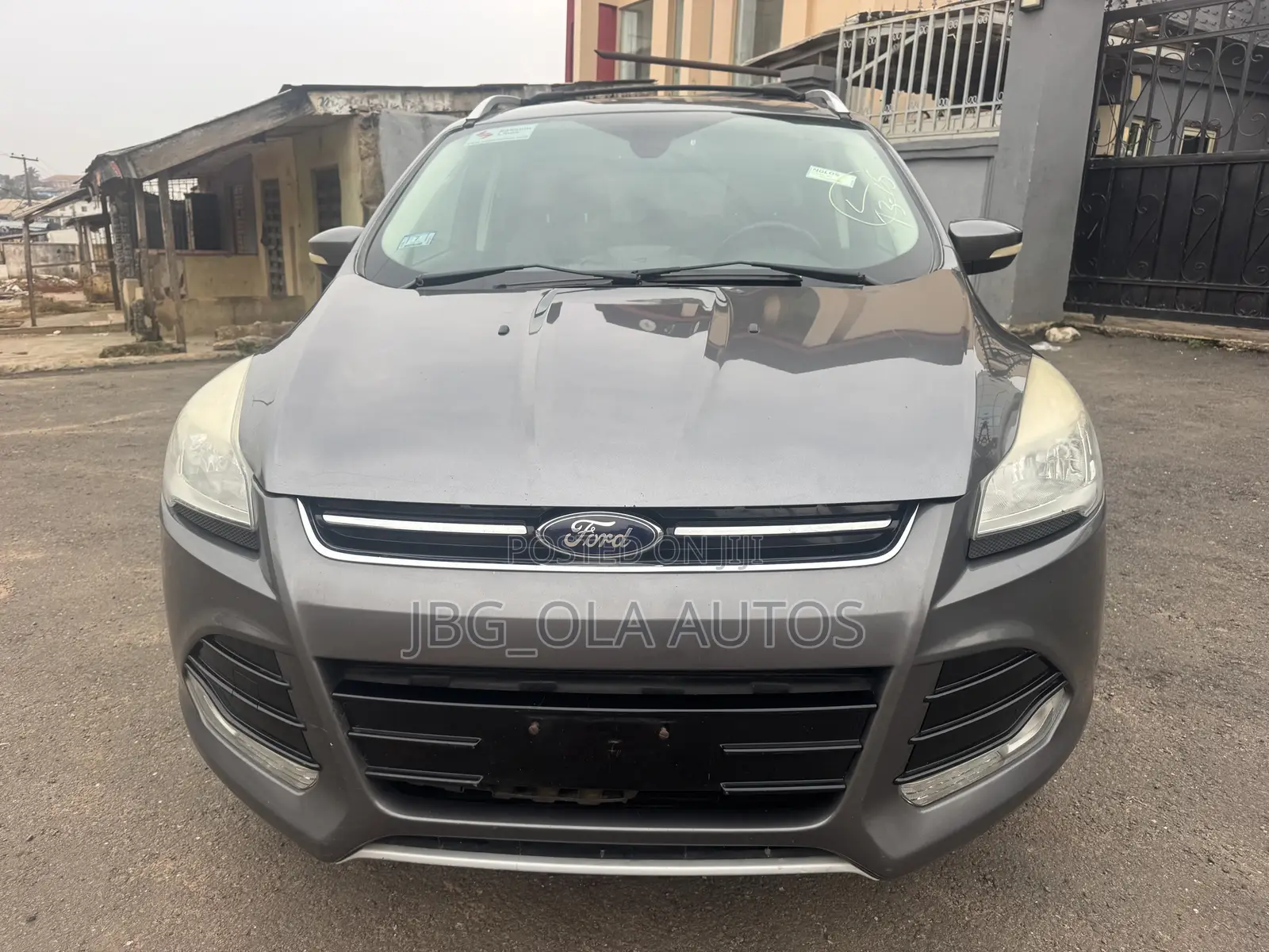 Ford Escape Titanium 4dr SUV (1.6L 4cyl Turbo 6A) 2014 Gray