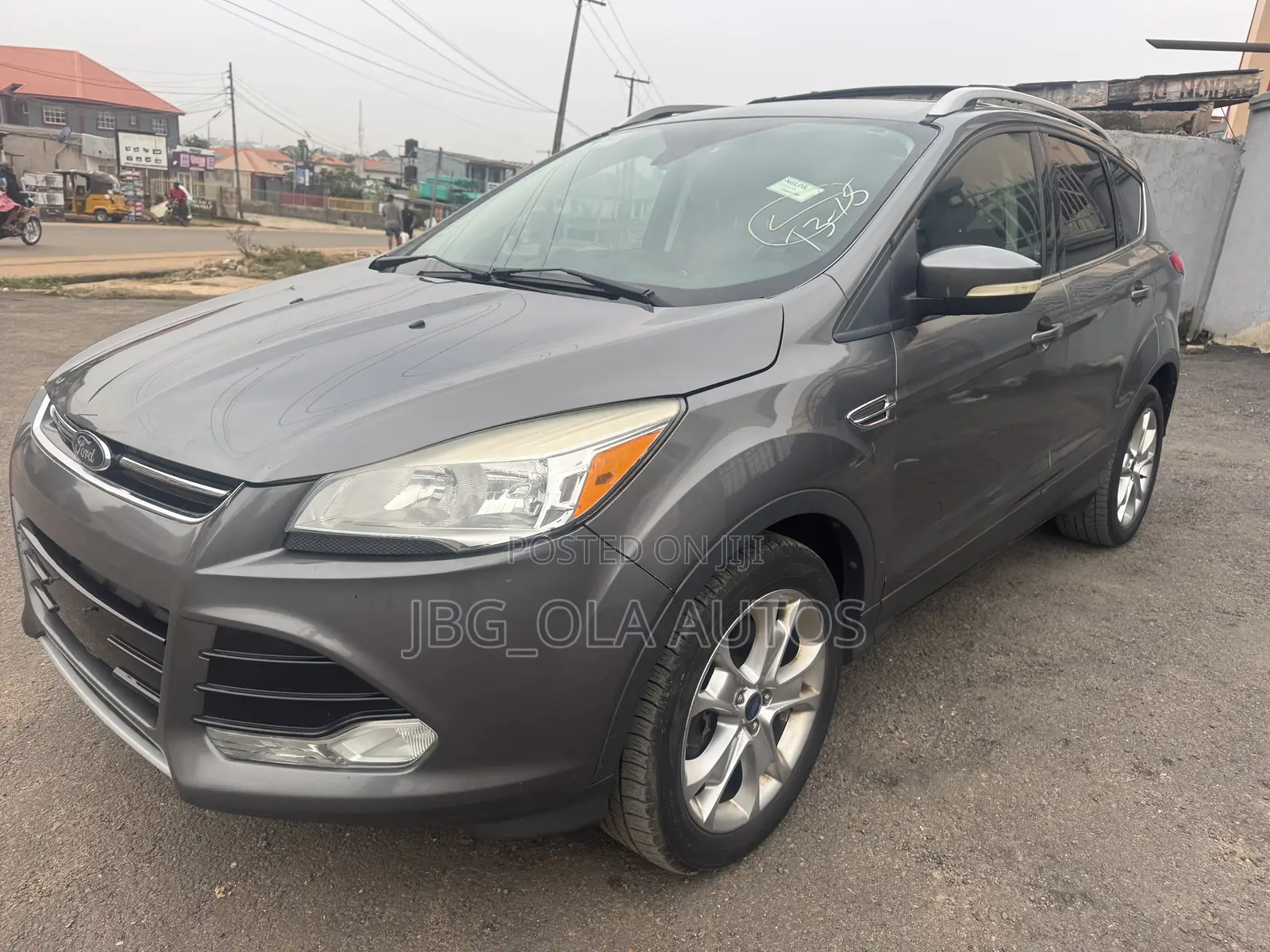 Ford Escape Titanium 4dr SUV (1.6L 4cyl Turbo 6A) 2014 Gray