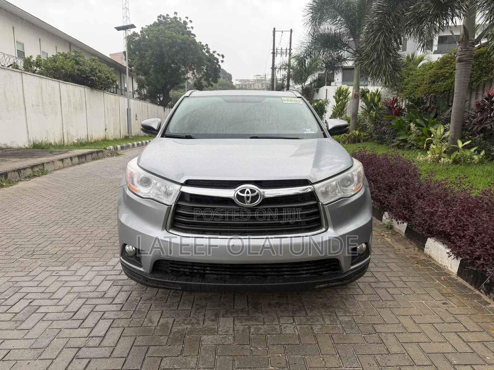 Toyota Highlander XLE 4dr SUV AWD (3.5L 6cyl 6A) 2015 Silver