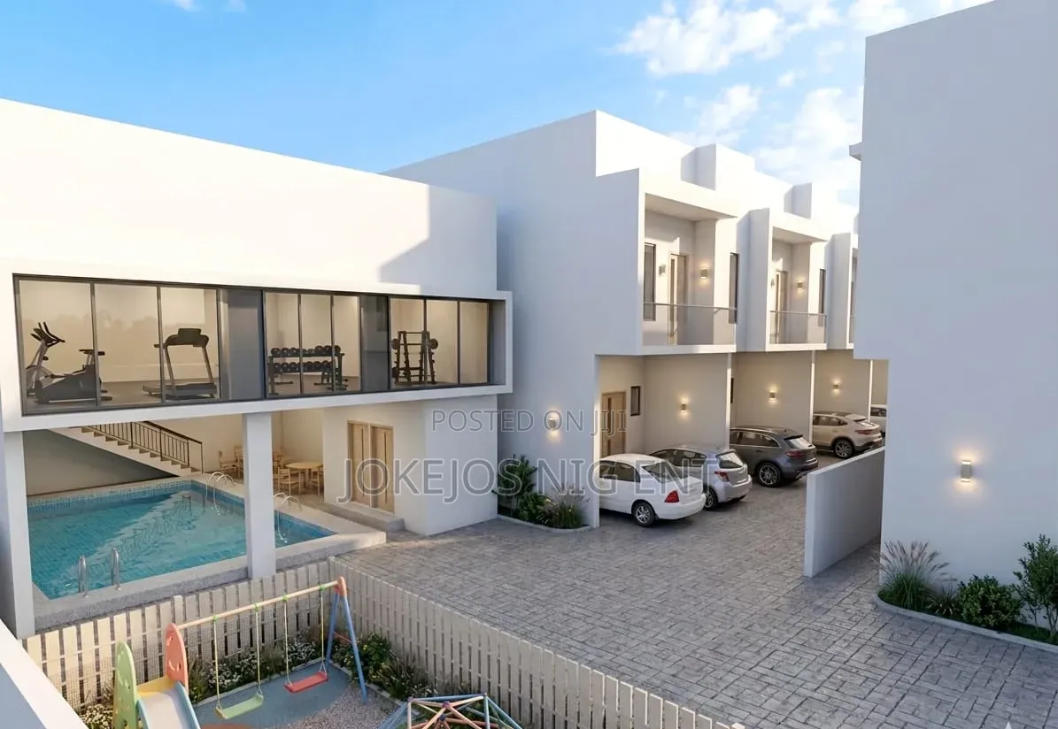 4bdrm Townhouse/Terrace in Lekki Scheme 2 for sale