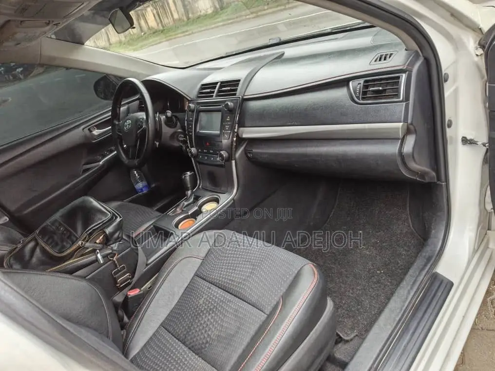 Toyota Camry 2016 White