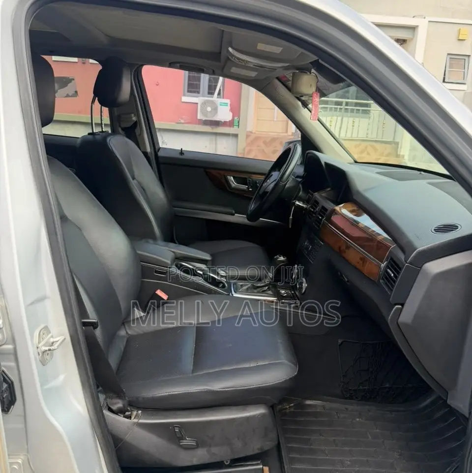 Mercedes-Benz GLK-Class 350 2010 Silver
