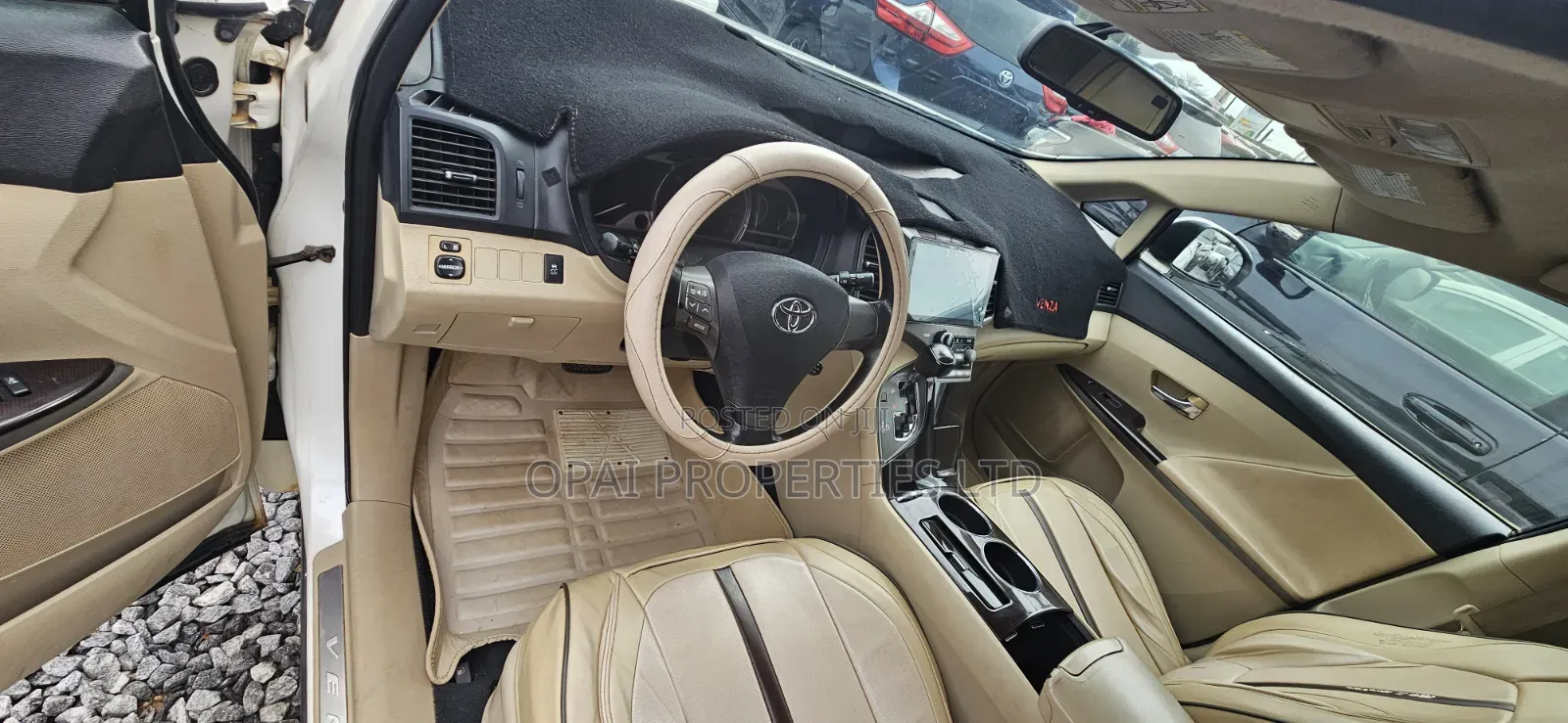 Toyota Venza 2010 White