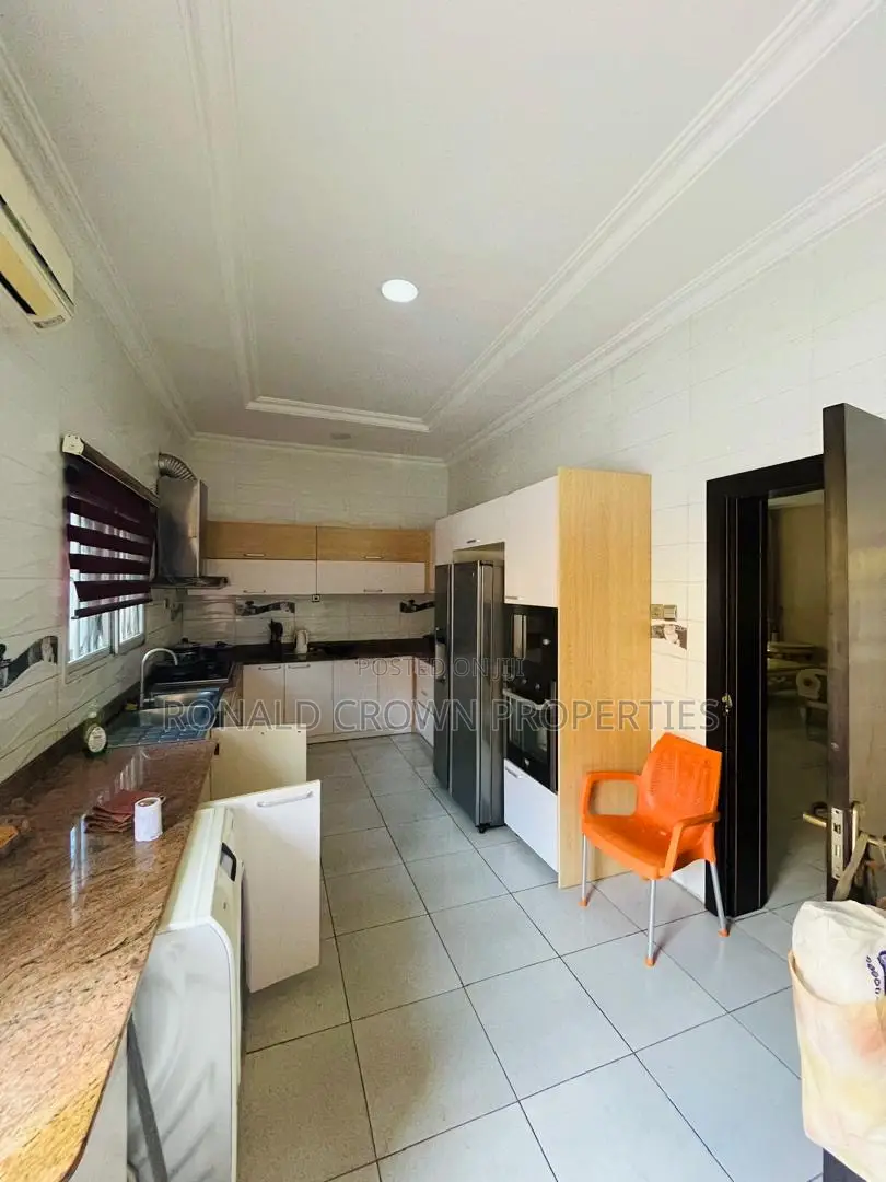 5bdrm Duplex in Osapa london for rent