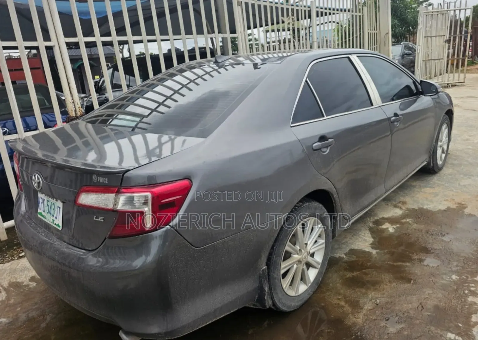Toyota Camry L 4dr Sedan (2.5L 4cyl 6A) 2013 Gray