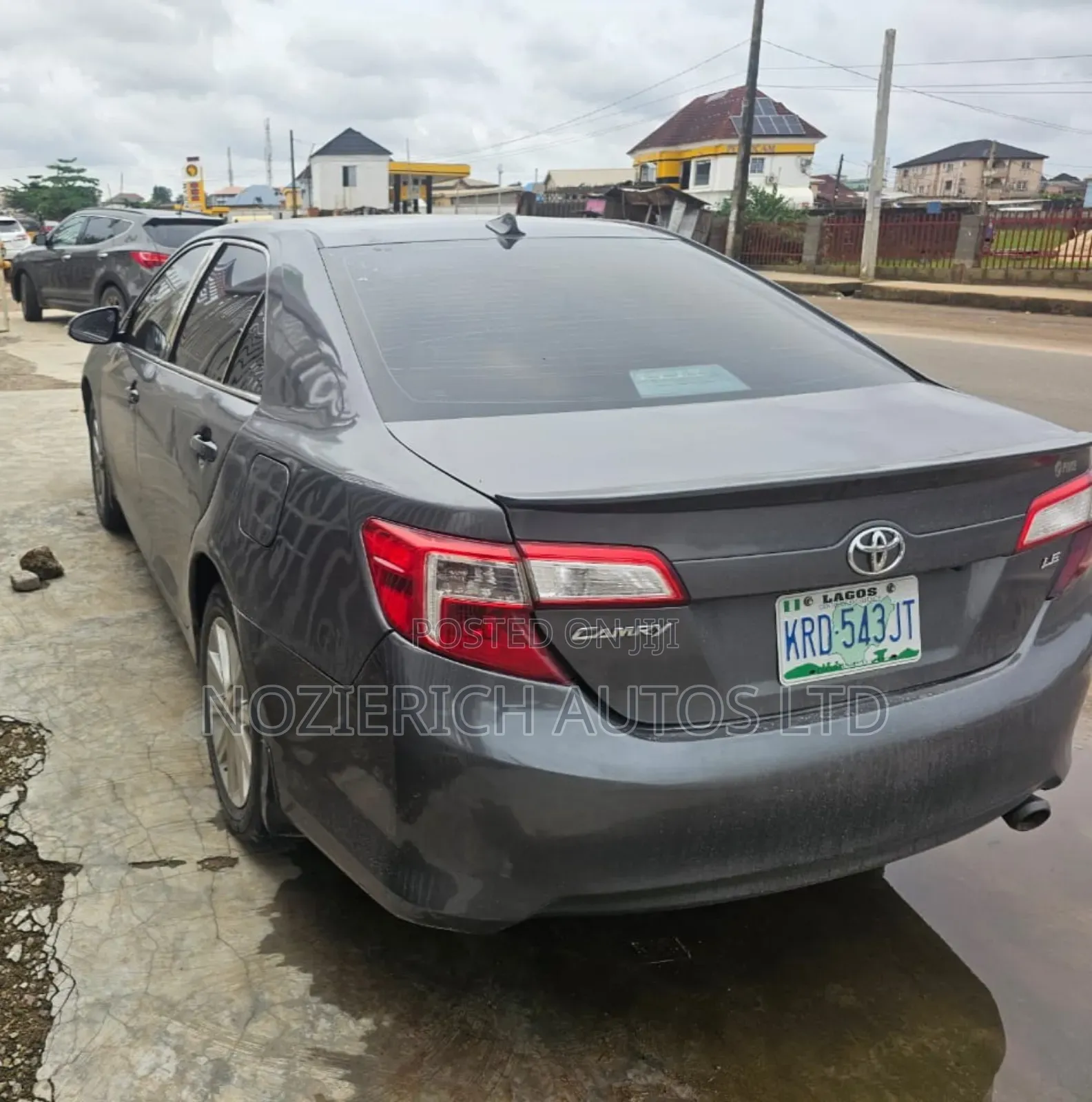Toyota Camry L 4dr Sedan (2.5L 4cyl 6A) 2013 Gray