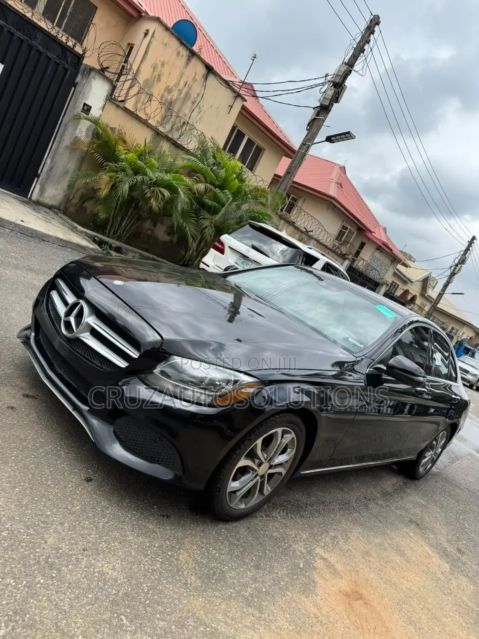 Mercedes-Benz C300 2016 Black