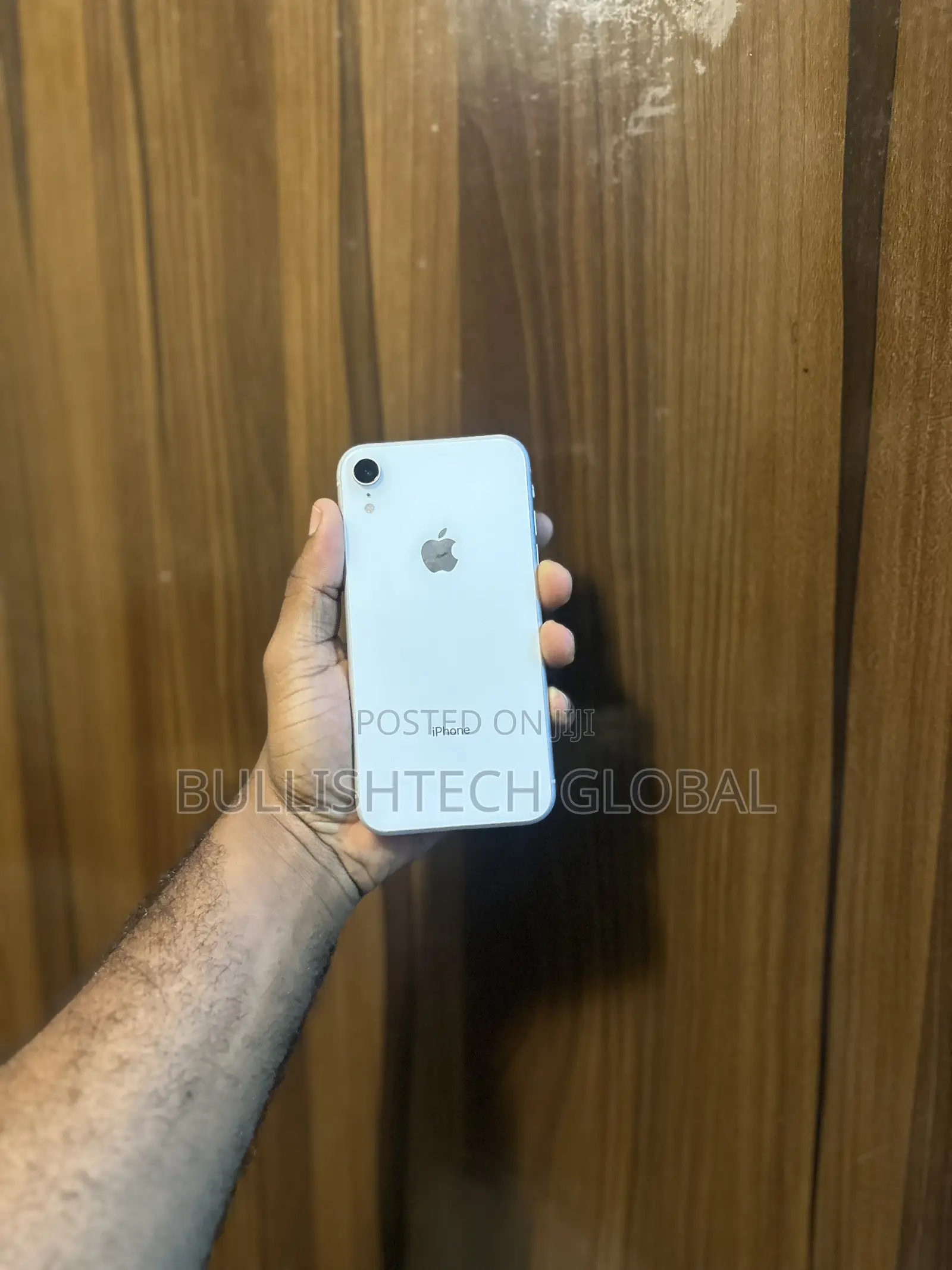 Apple iPhone XR 64 GB White