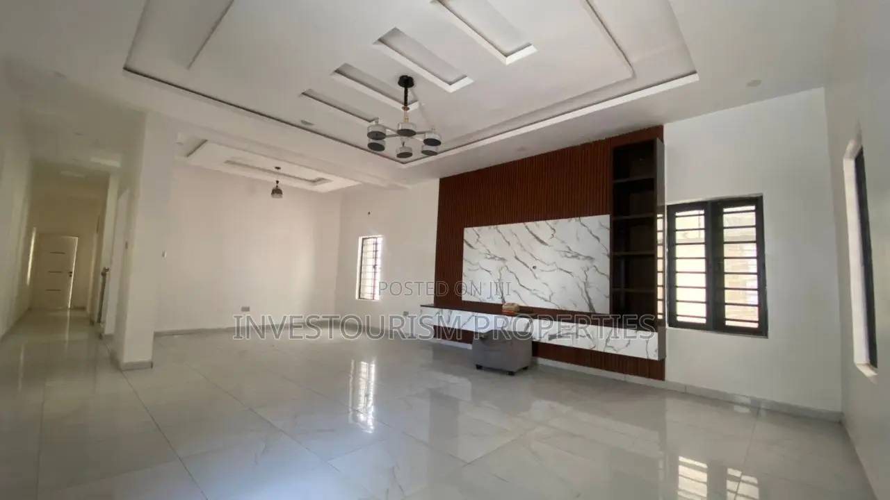 5bdrm Duplex in Lekki Palm City, Ado / Ajah for sale