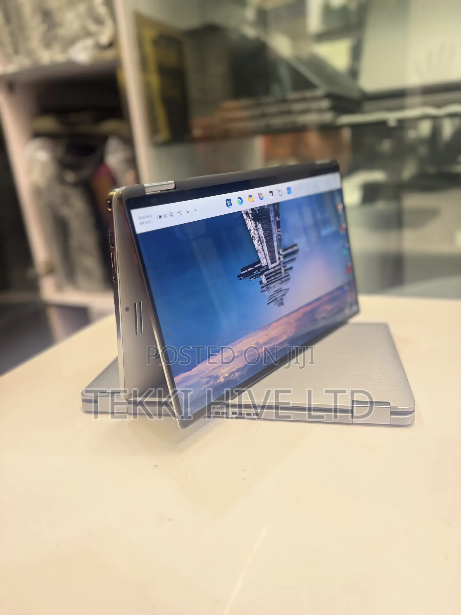Laptop Dell Latitude 7400 2-in-1 16GB Intel Core i7 SSD 512GB