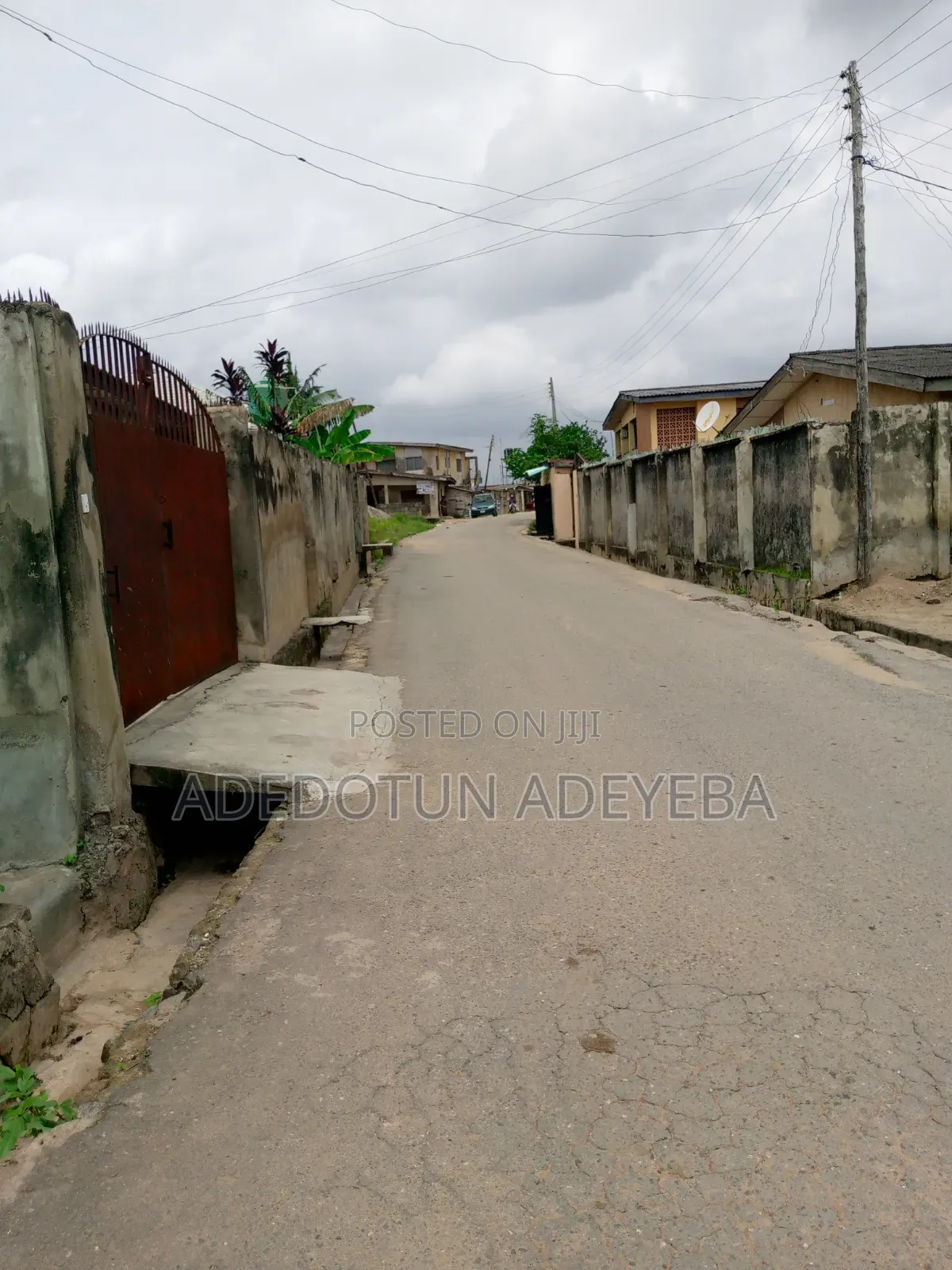 3bdrm Block of Flats in Trinicon Properties, Akobo for sale
