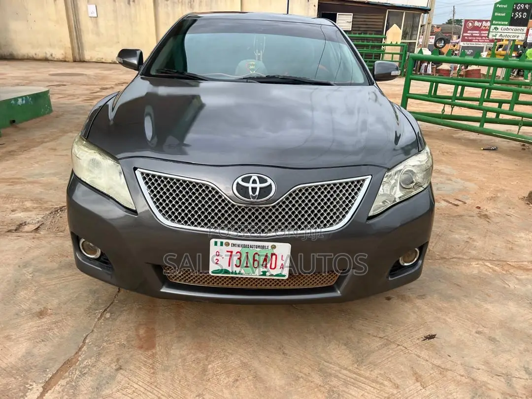 Toyota Camry LE 4dr Sedan (2.4L 4cyl 5A) 2008 Gray