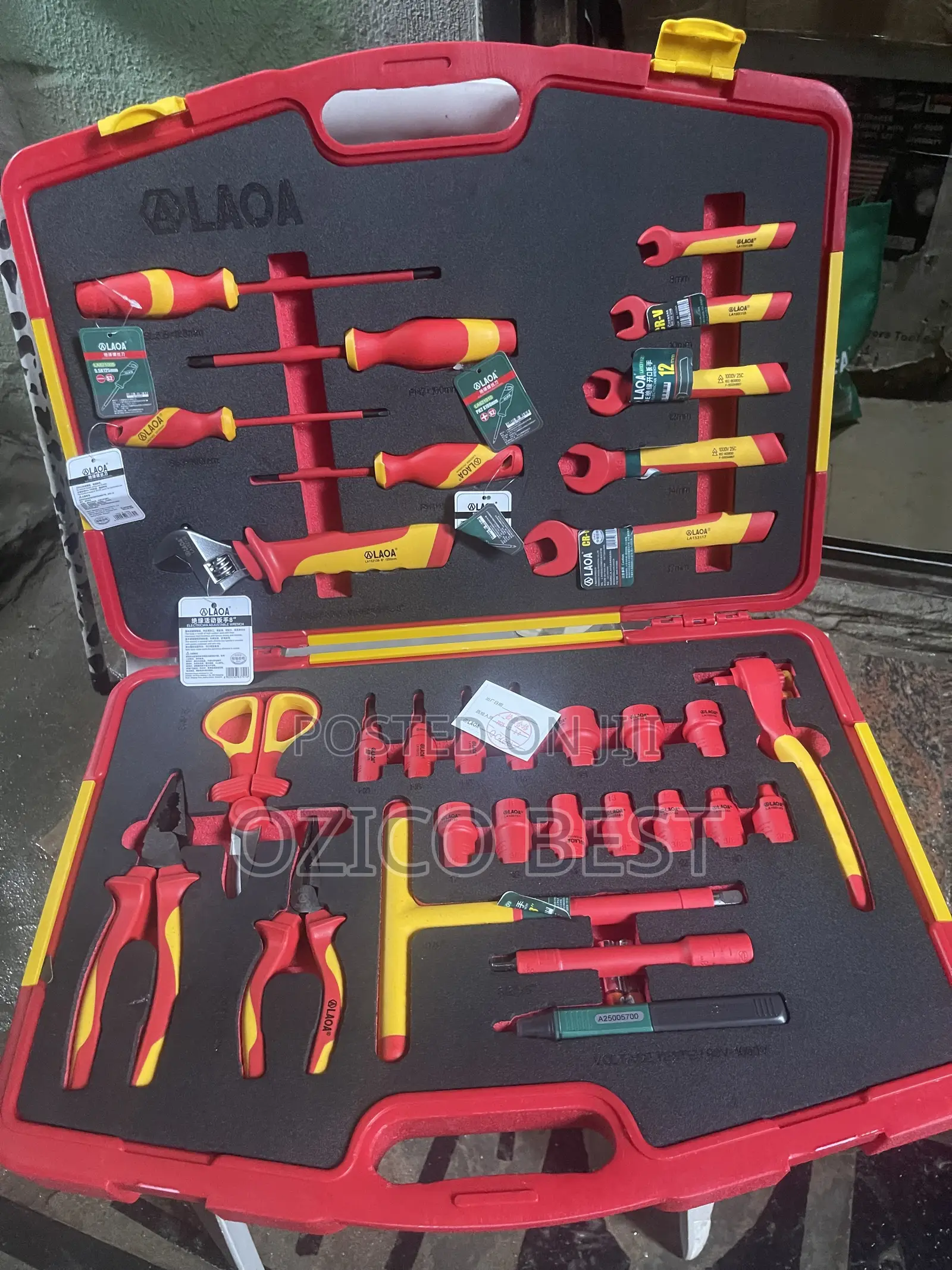 Insulated Tool Set