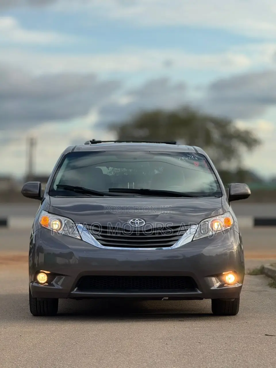 Toyota Sienna Limited 7-Passenger 4dr Minivan AWD (3.5L 6cyl 6A) 2014