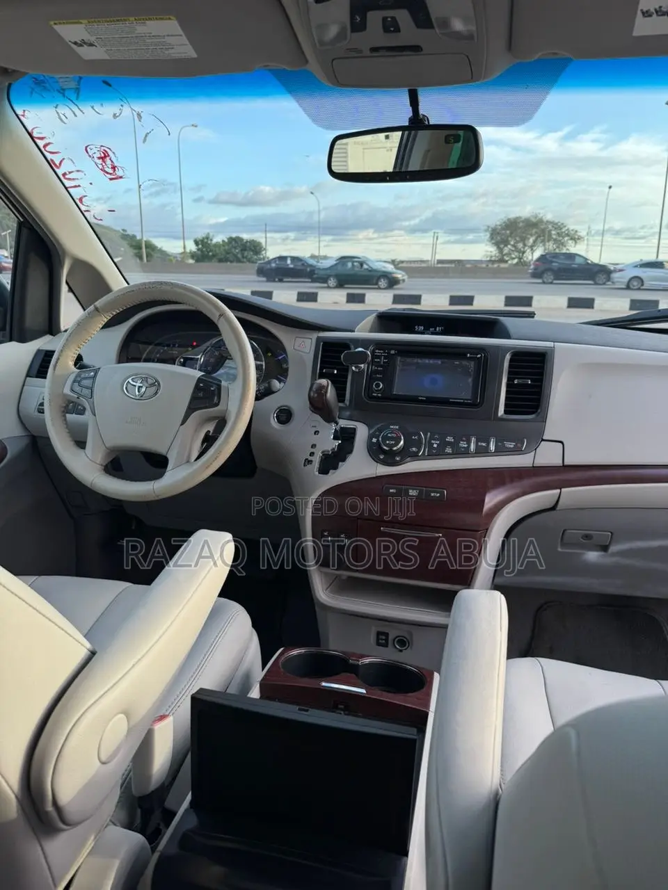 Toyota Sienna Limited 7-Passenger 4dr Minivan AWD (3.5L 6cyl 6A) 2014