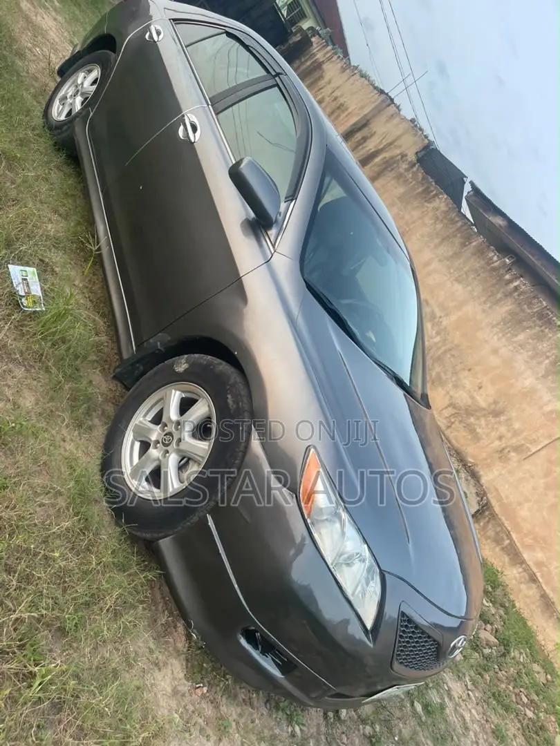 Toyota Camry SE 4dr Sedan (2.4L 4cyl 5A) 2008 Gray