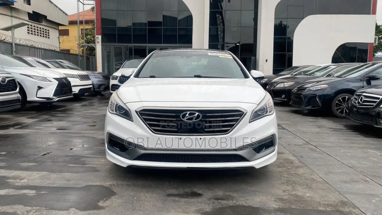 Hyundai Sonata Sport 4dr Sedan (2.4L 4cyl 6A) 2015 White