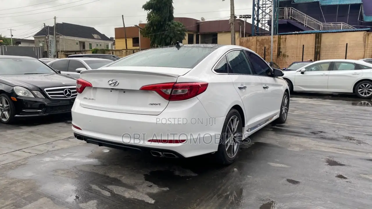 Hyundai Sonata Sport 4dr Sedan (2.4L 4cyl 6A) 2015 White