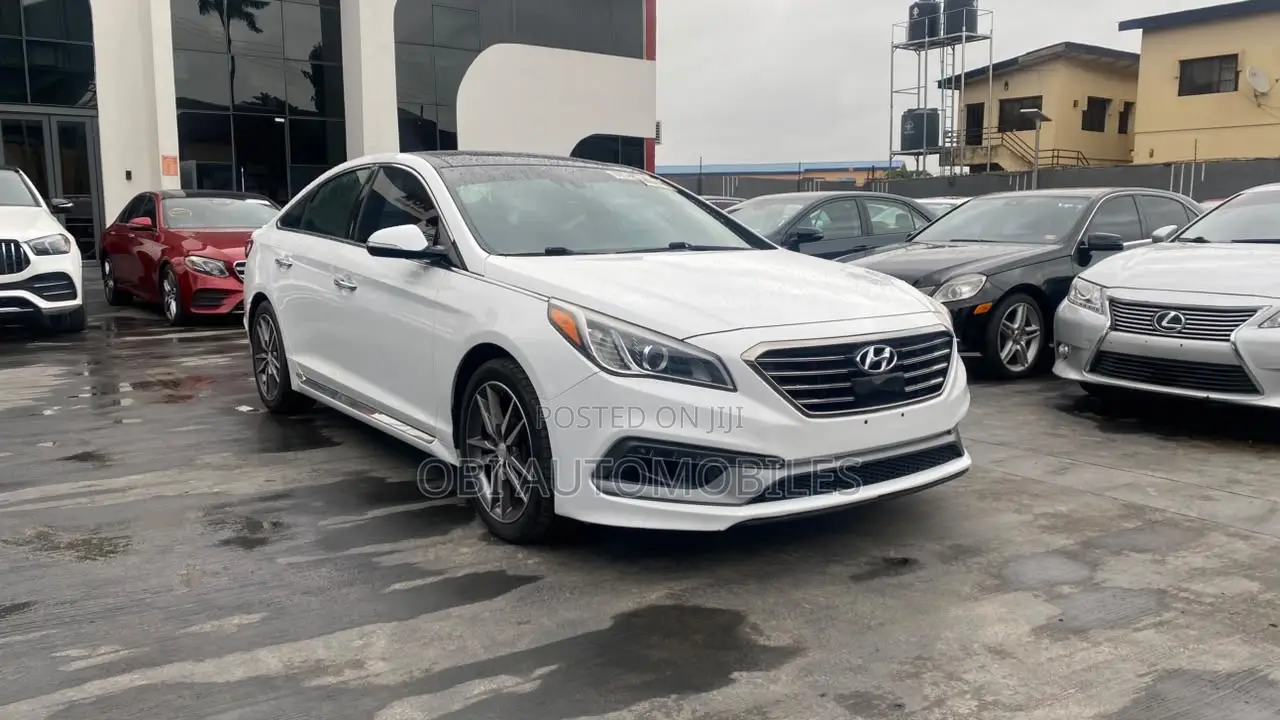 Hyundai Sonata Sport 4dr Sedan (2.4L 4cyl 6A) 2015 White