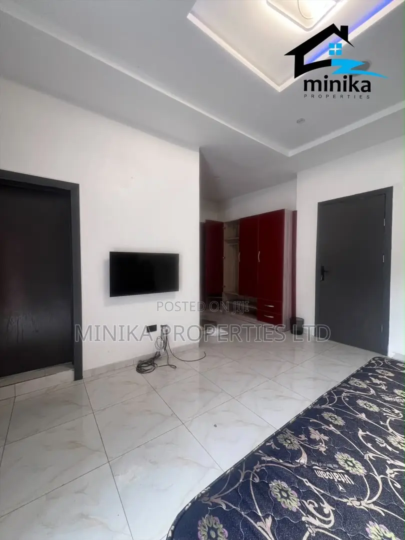 4bdrm Duplex in Ikota for sale