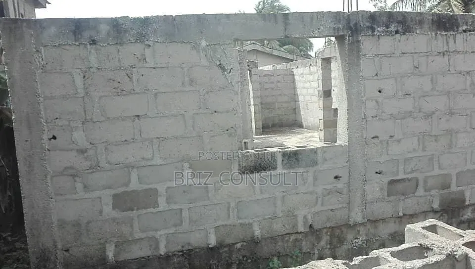 2bdrm Block of Flats in Ilogbo Eremi for sale