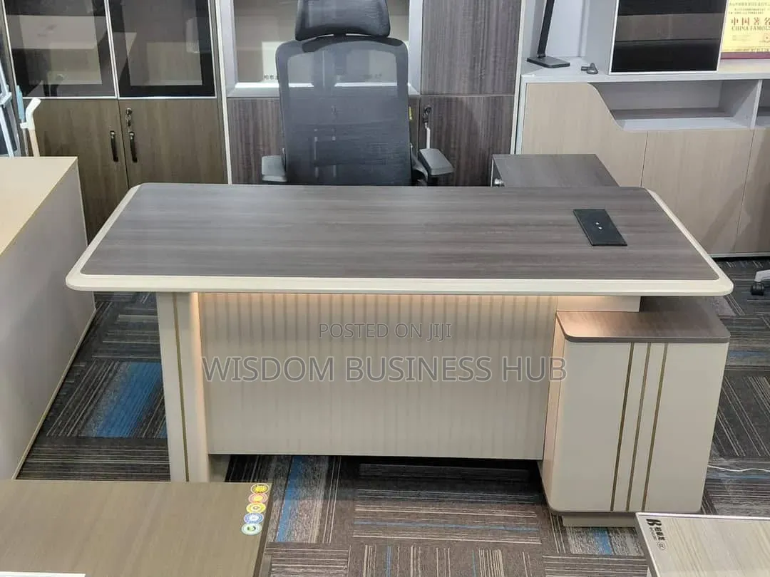 Executive/Manager Table (1.6 Meters)