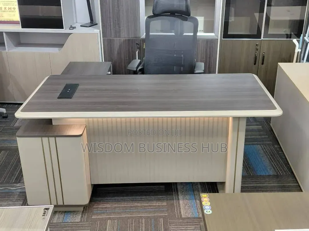 Executive/Manager Table (1.6 Meters)