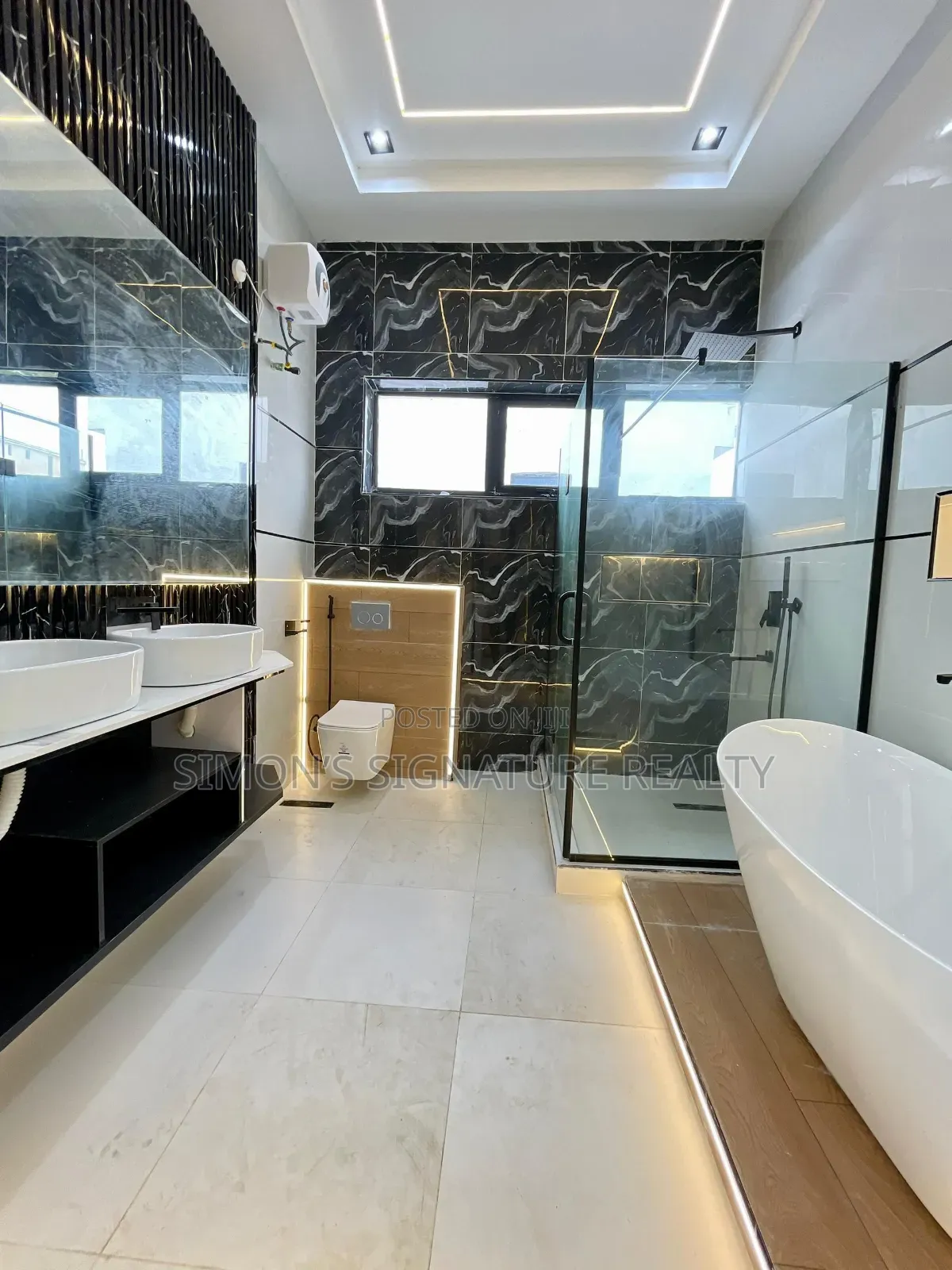 5bdrm Duplex in Ikota for sale