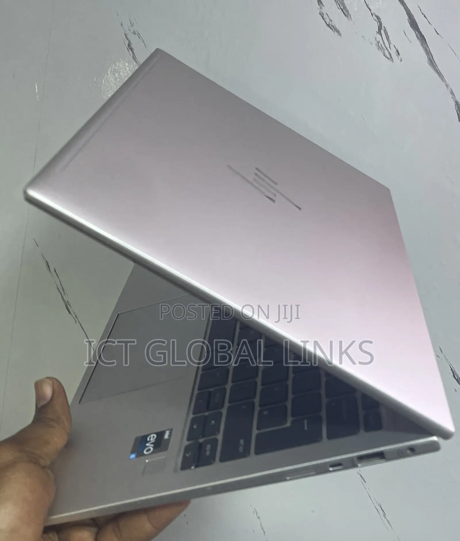 Laptop HP Elitebook 830 G11 16GB Intel Core i5 SSD 256GB