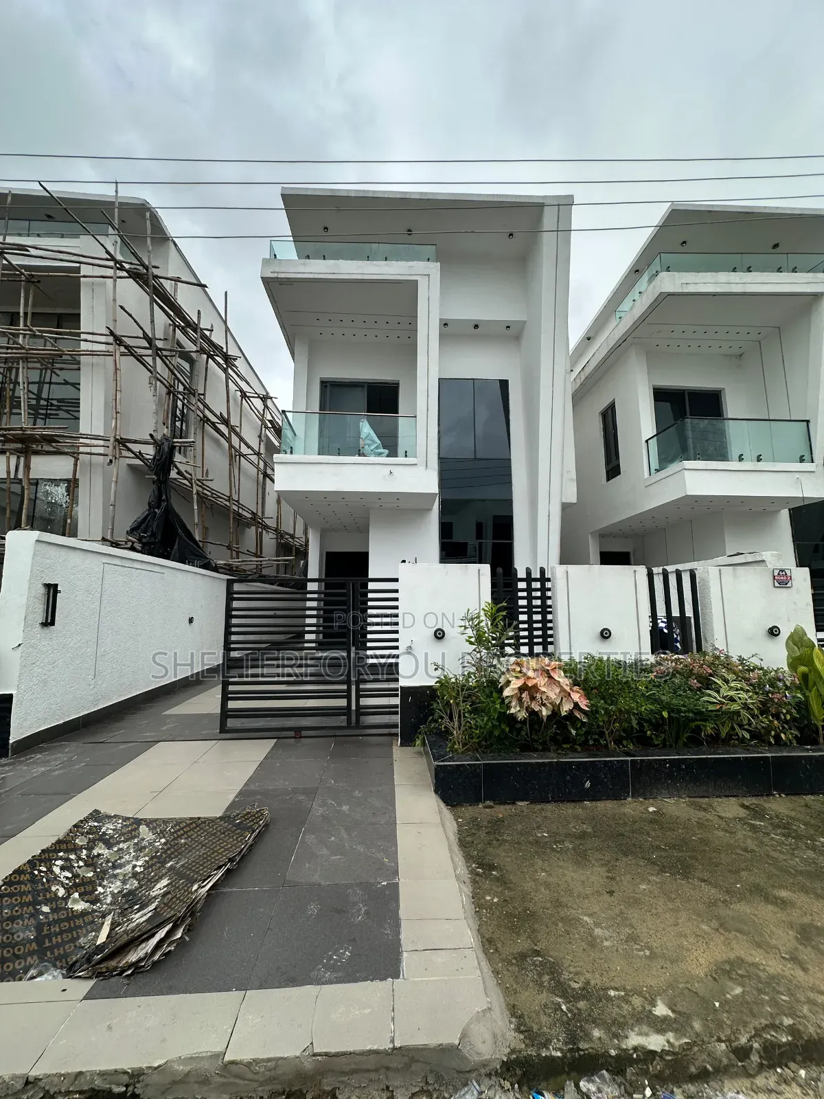 4bdrm Duplex in Off Lekki-Epe Expressway for sale