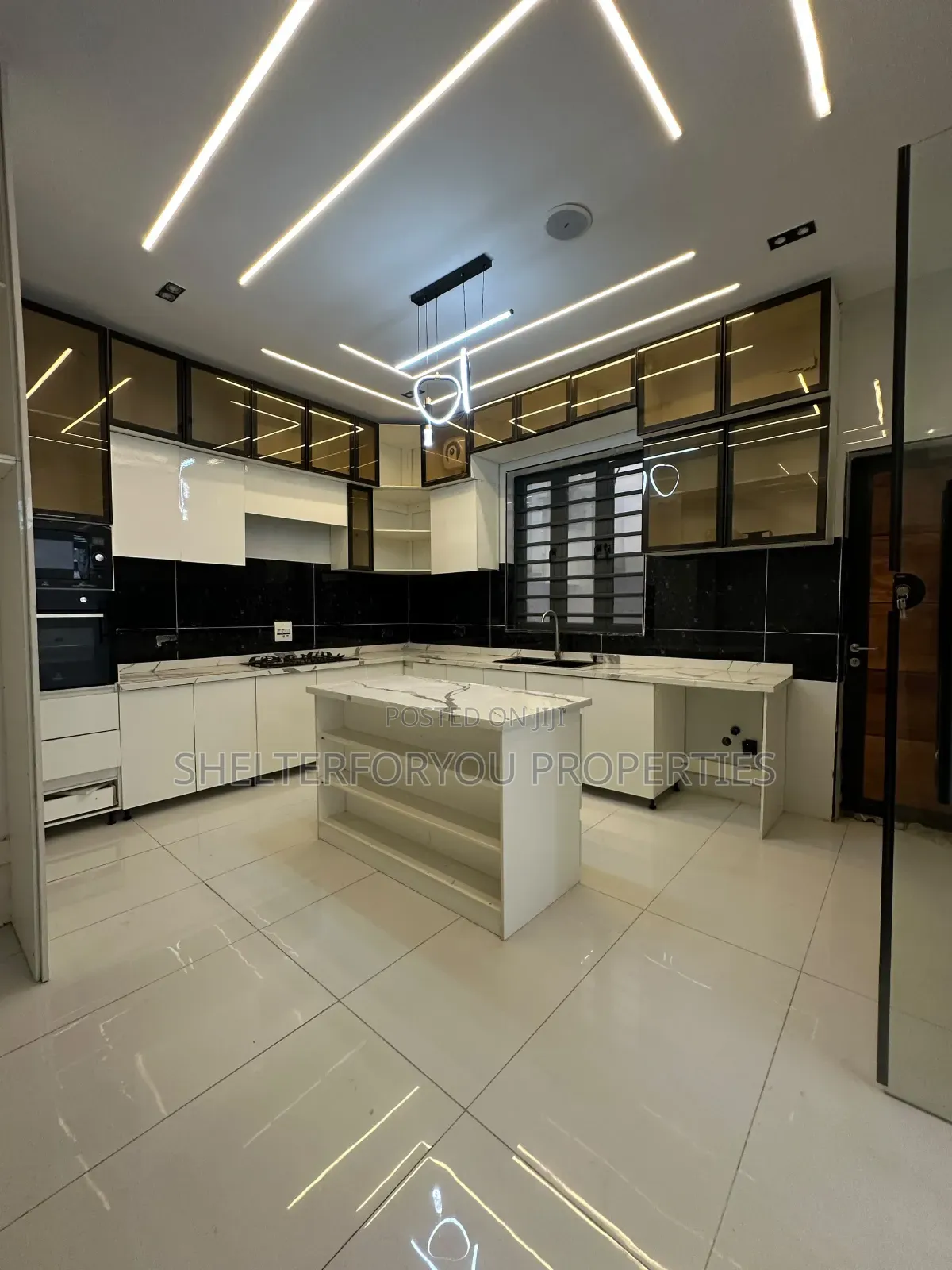 4bdrm Duplex in Off Lekki-Epe Expressway for sale