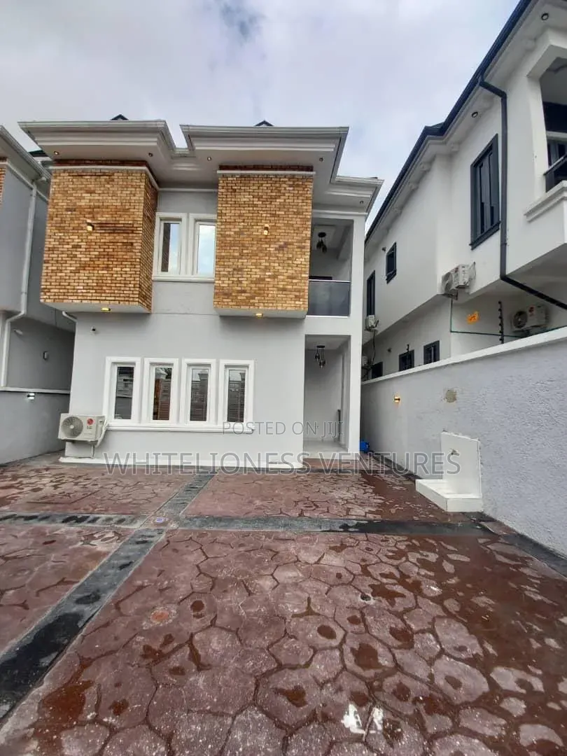 Furnished 5bdrm Duplex in Osapa for sale