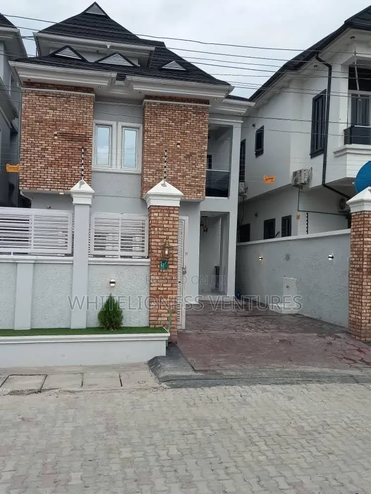 Furnished 5bdrm Duplex in Osapa for sale