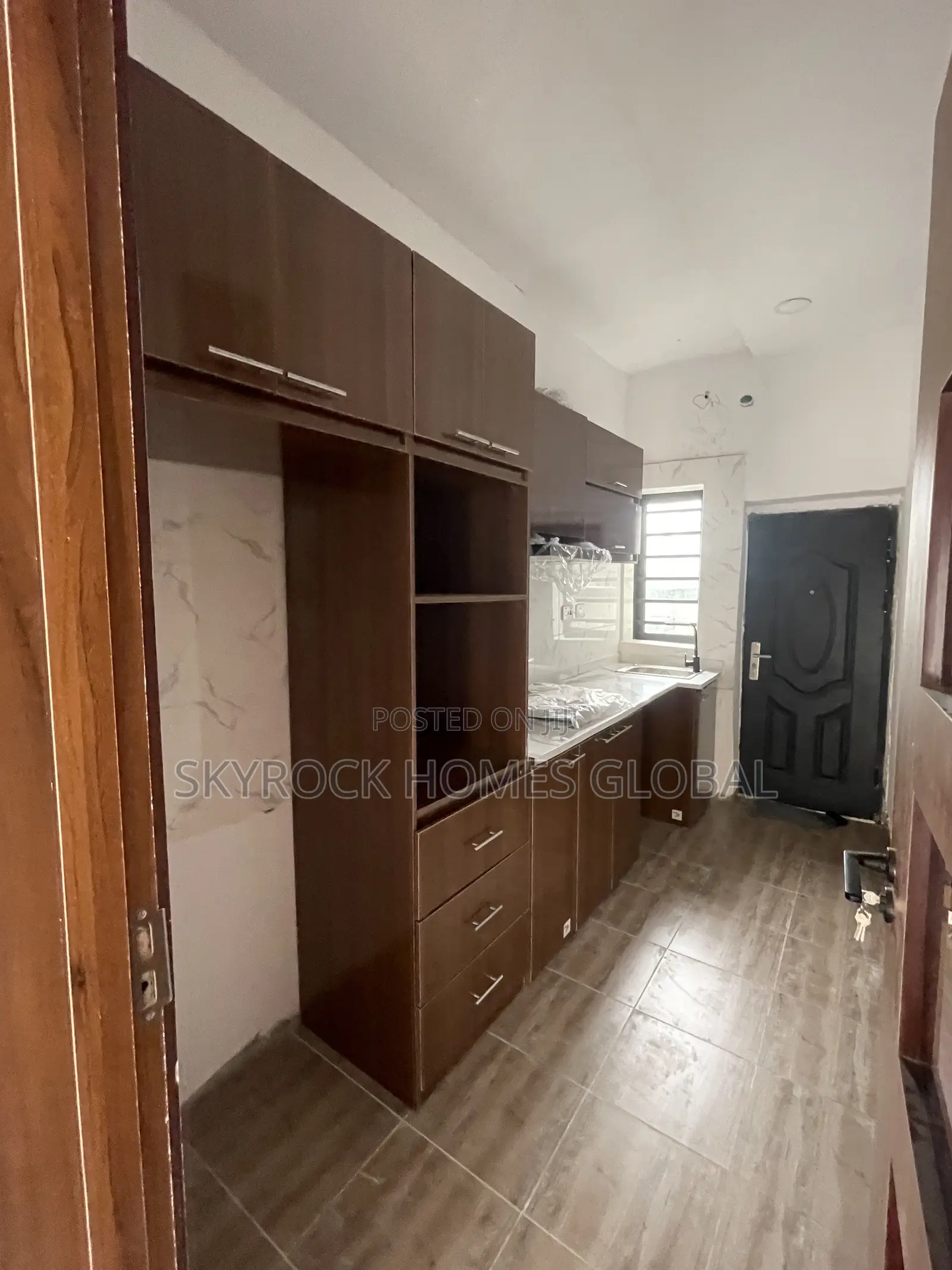 3bdrm Duplex in Off Lekki-Epe Expressway for sale