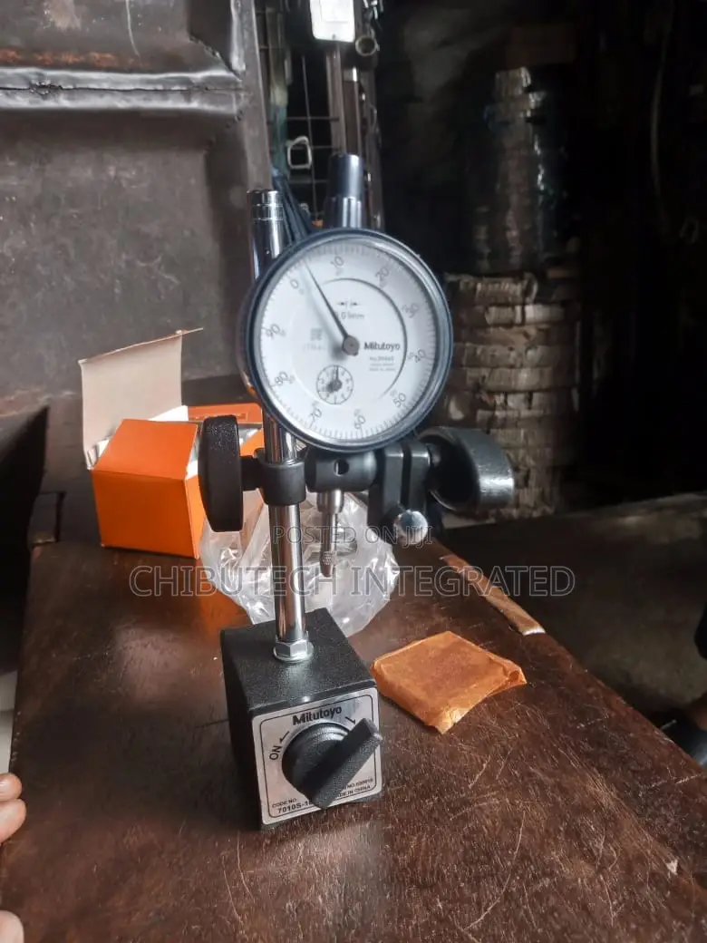 Mitutoyo 7010s-10 Magnetic Stand