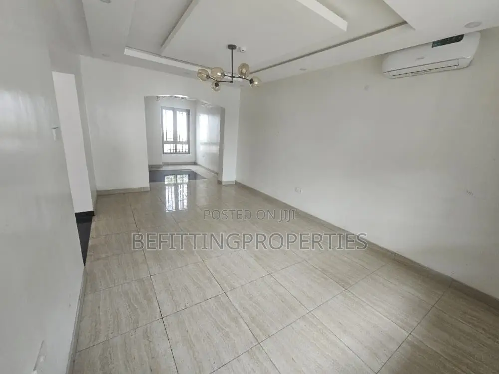 4bdrm Apartment in Banana Island for rent