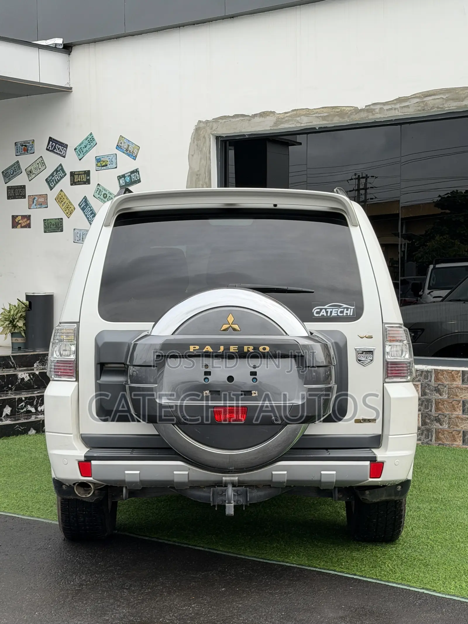 Mitsubishi Pajero Sport 2018 White
