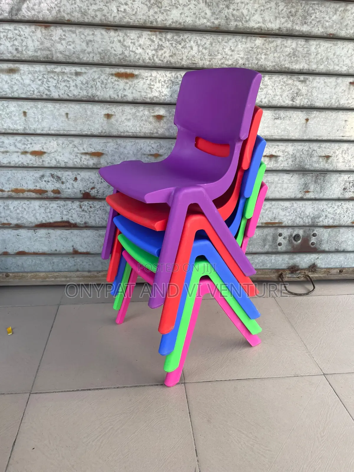 Quality Kids Reading Table