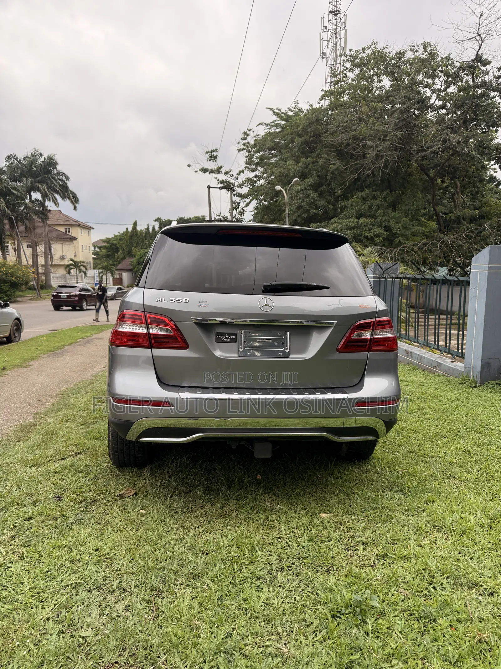 Mercedes-Benz M Class ML350 4MATIC 4dr SUV AWD (3.5L 6cyl 7A) 2015 Gray