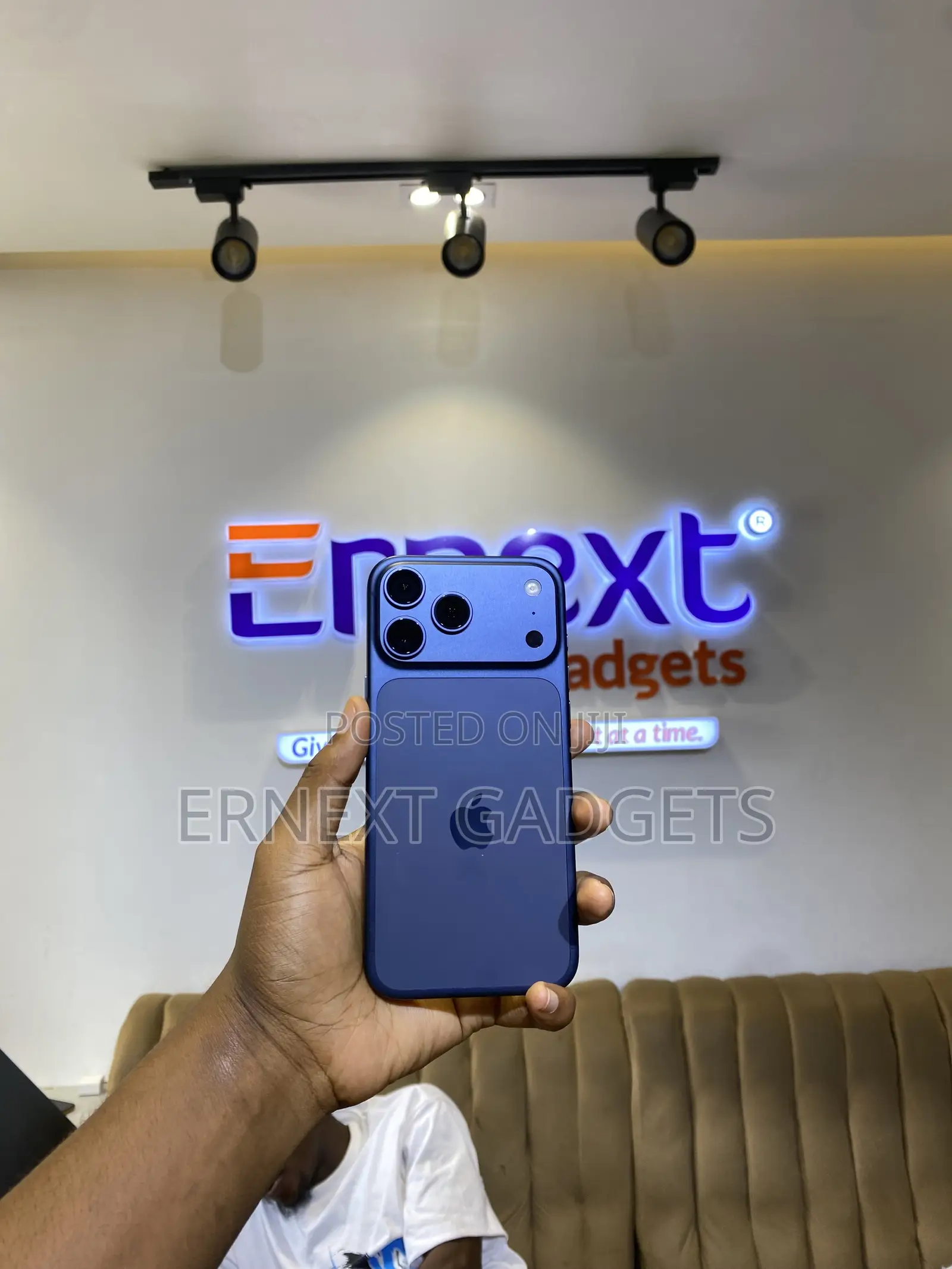 New Apple iPhone 17 Pro Max 1 TB Blue