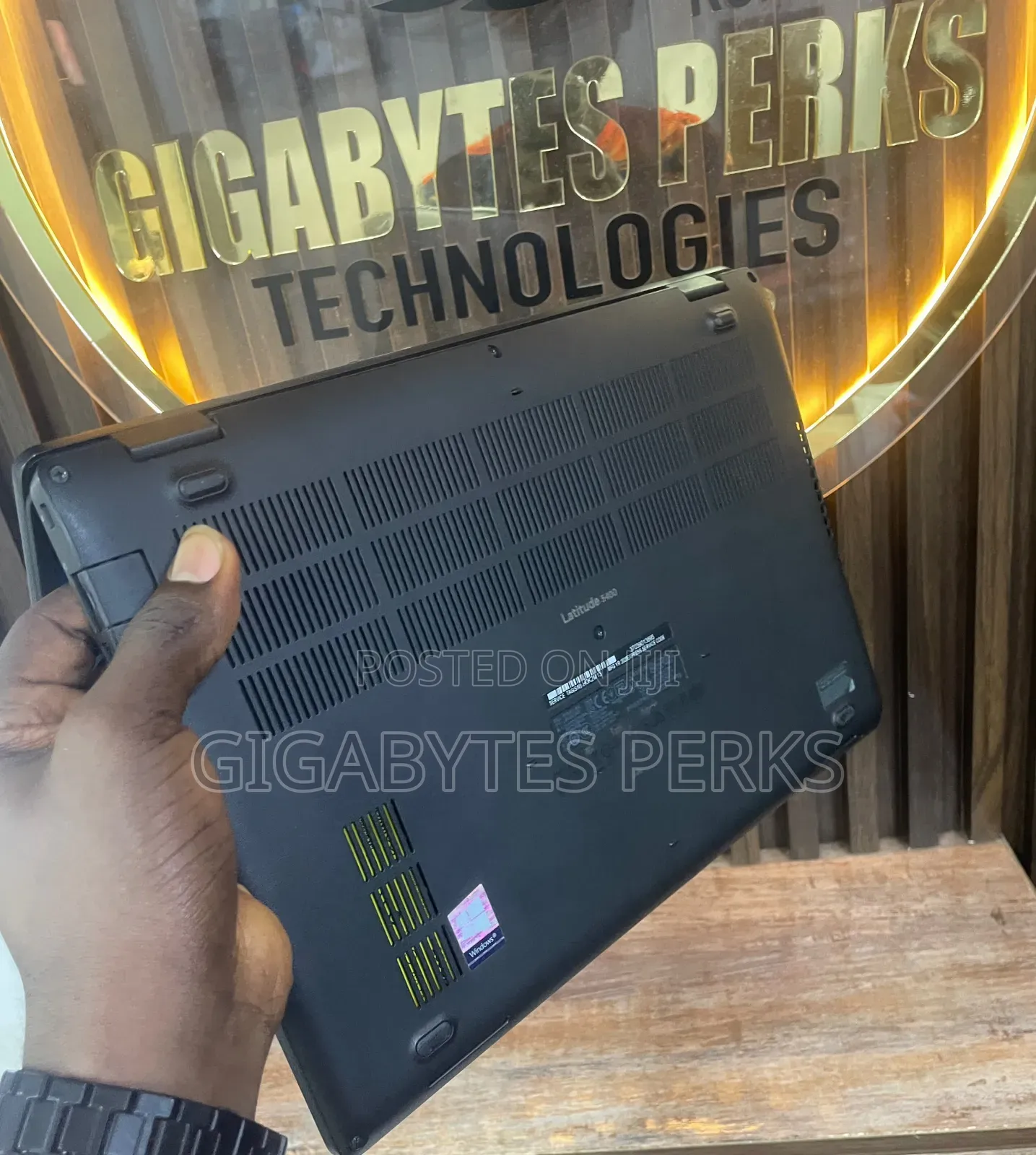 Laptop Dell Latitude 5400 8GB Intel Core i7 SSD 256GB