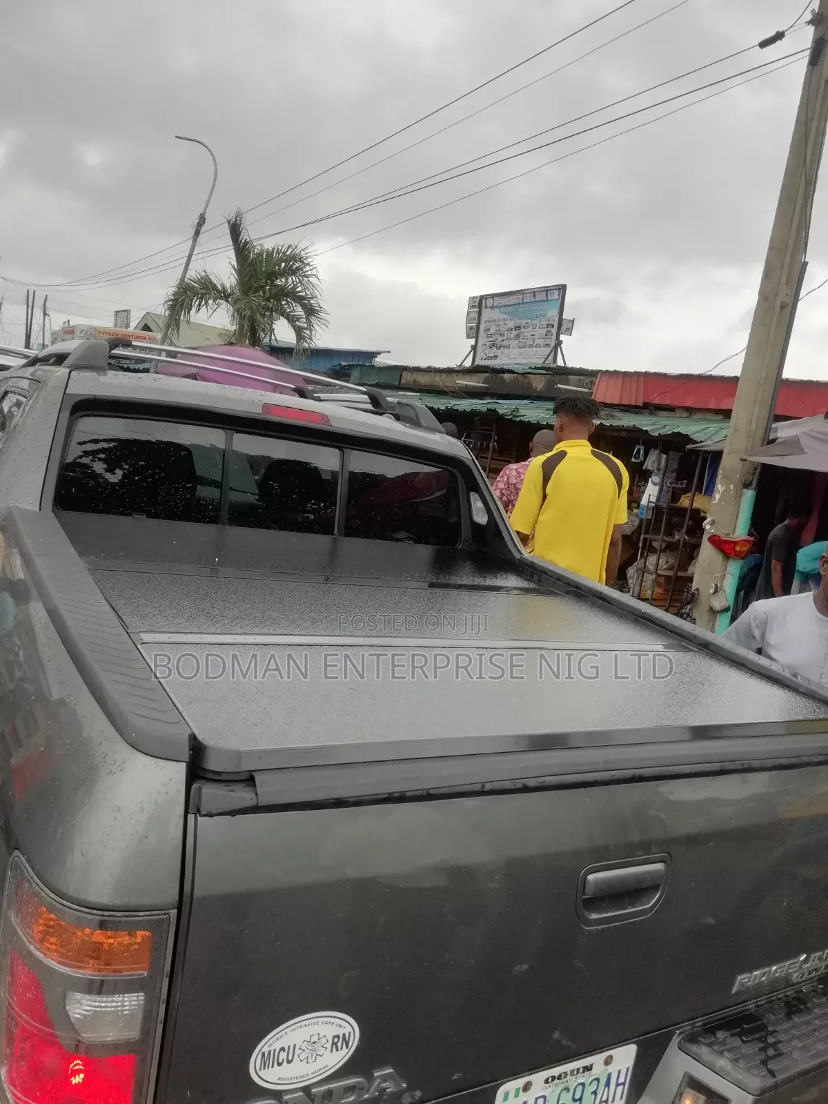Hard Folding Booth Cover for Honda Ridgeline +=4,%