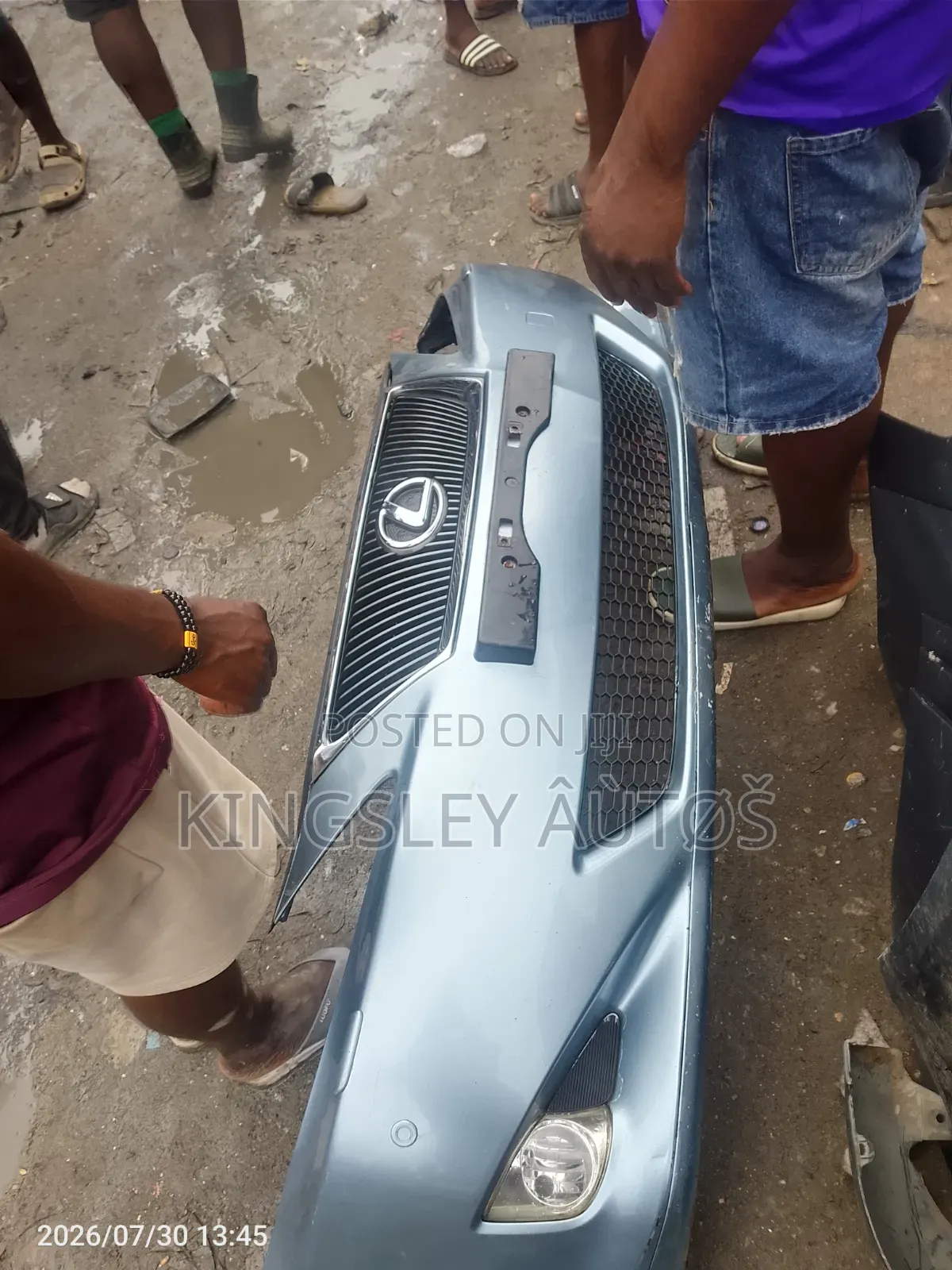 Complete Front Bumper I.S 250 2008/2010 Model