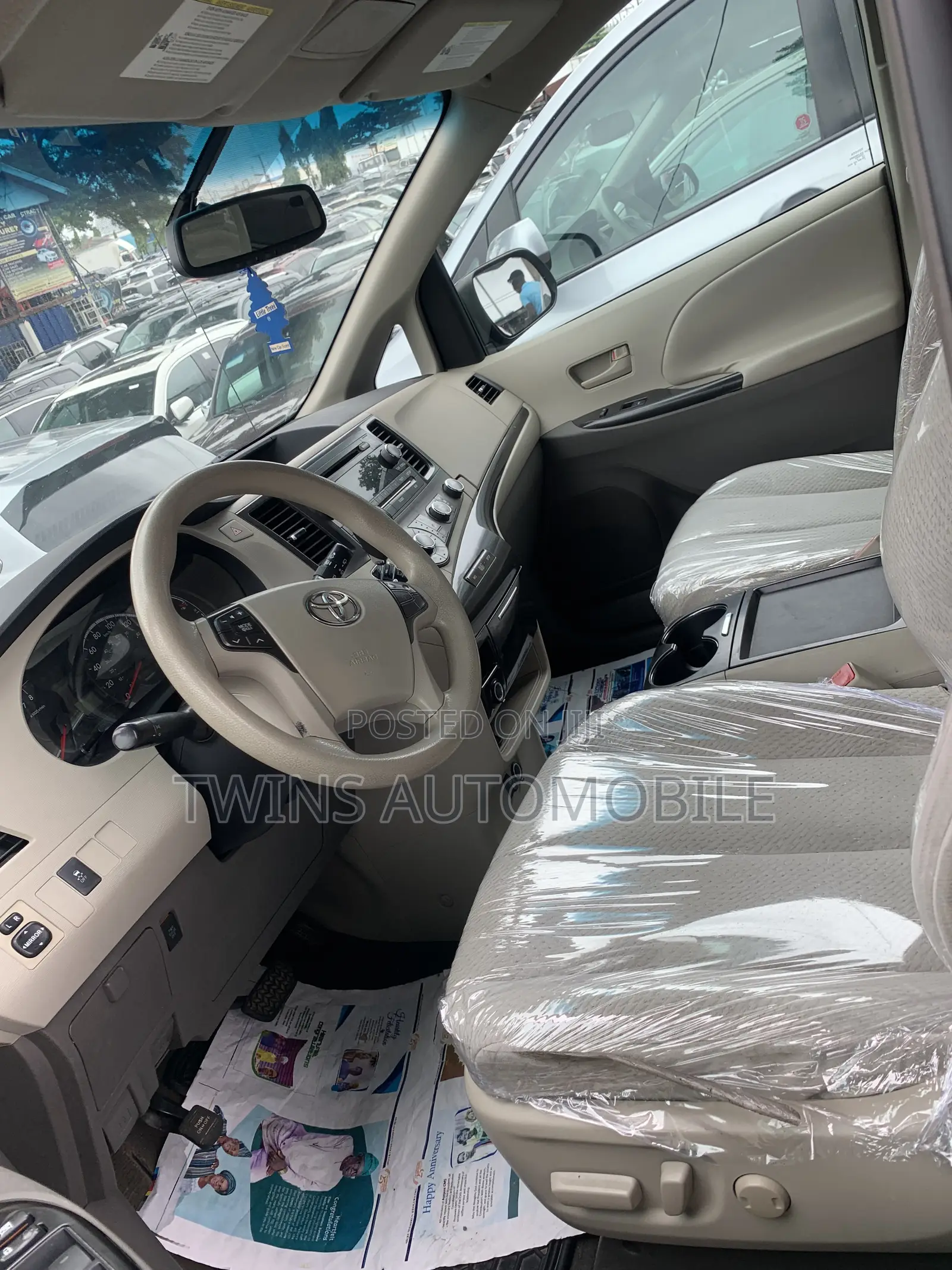 Toyota Sienna LE 7 Passenger 2011 Red