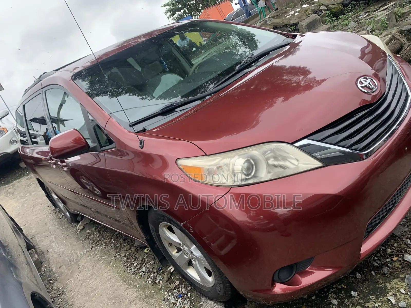 Toyota Sienna LE 7 Passenger 2011 Red