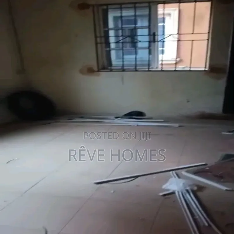 Studio Apartment in Adekunle for rent