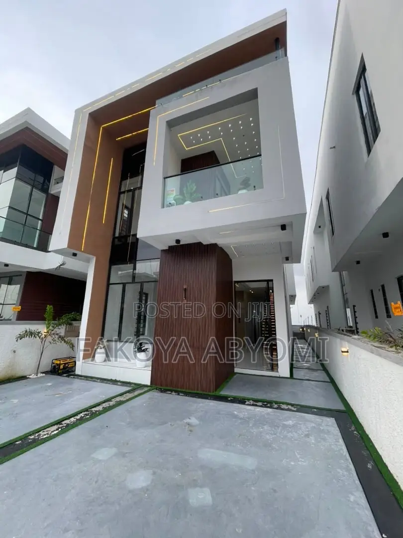 5bdrm Duplex in Ajah, Off Lekki-Epe Expressway for sale