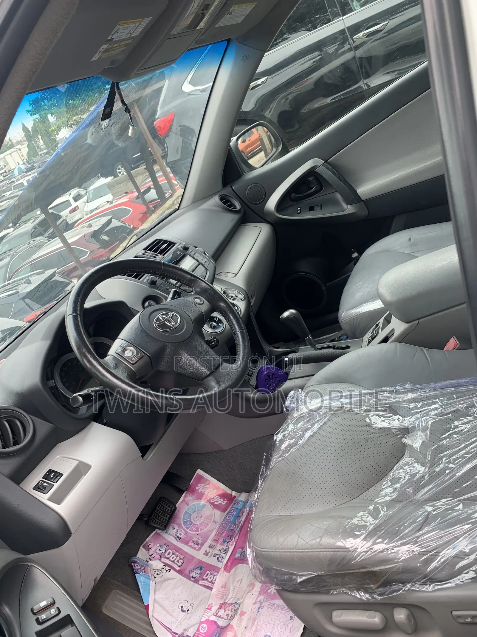 Toyota RAV4 2.5 Limited 2012 White