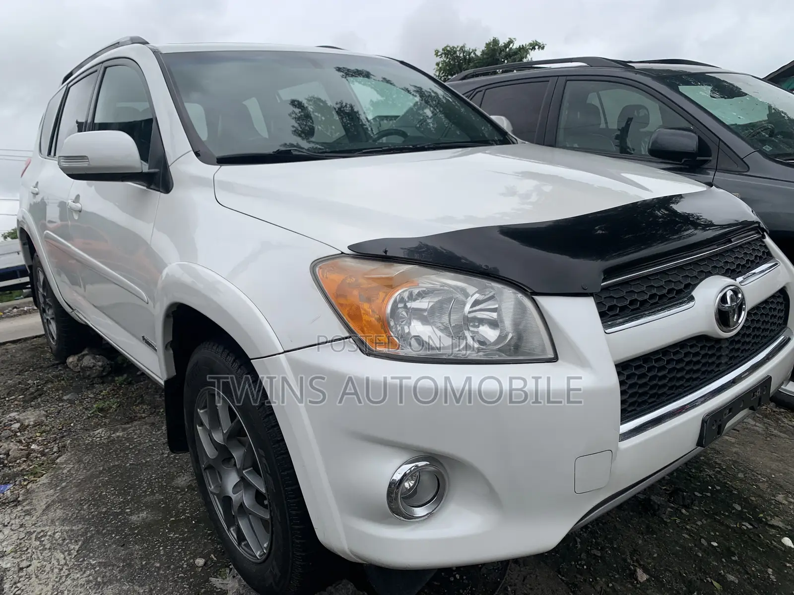 Toyota RAV4 2.5 Limited 2012 White