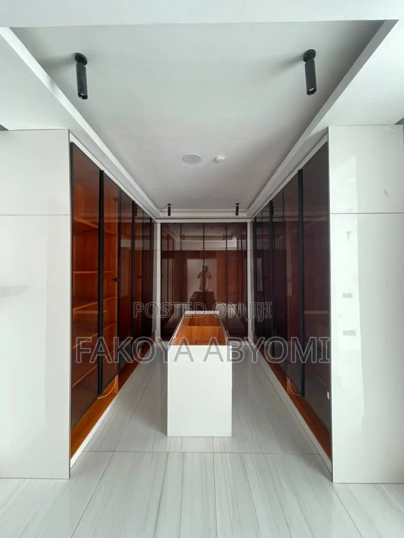 5bdrm Duplex in Ikate for sale